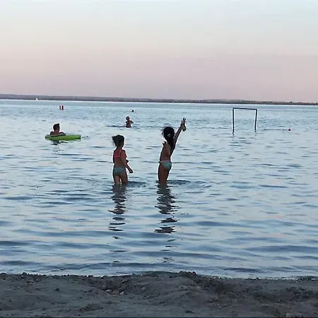 Kis Pele Nyaralo Semesterbostad Balatongyörök