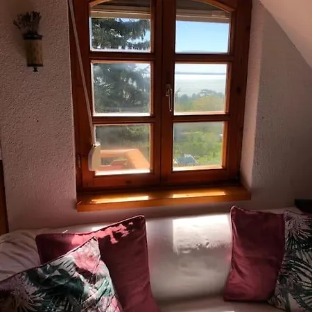 Kis Pele Nyaralo Semesterbostad Balatongyörök