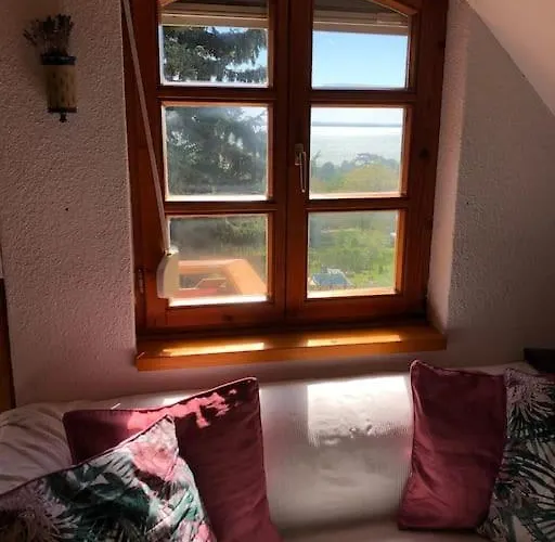 Kis Pele Nyaralo Semesterbostad Balatongyörök